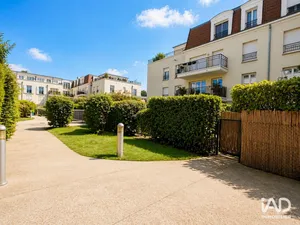 Appartement à LE PLESSIS-TRÉVISE (94420)