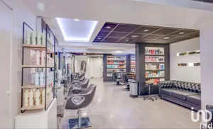 Boutique/Local commercial à PLAN-DE-CUQUES (13380)
