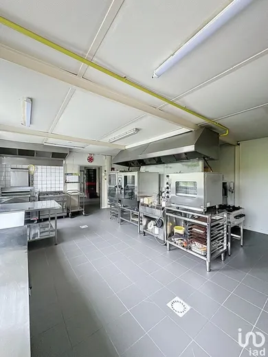 Commercial in FEURS (42110)