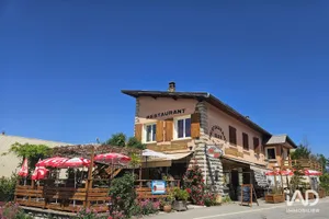 Commercial walls in LE SAUZE-DU-LAC (05160)