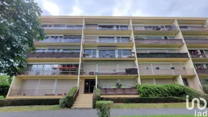 Apartment at SAINT-MICHEL-SUR-ORGE (91240)