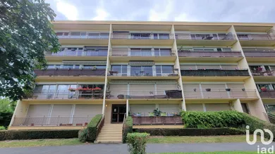 Apartment at SAINT-MICHEL-SUR-ORGE (91240)