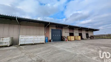 Hangar à NEUFMOUTIERS-EN-BRIE (77610)