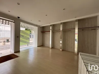 Local d’activité à RAMBOUILLET (78120)