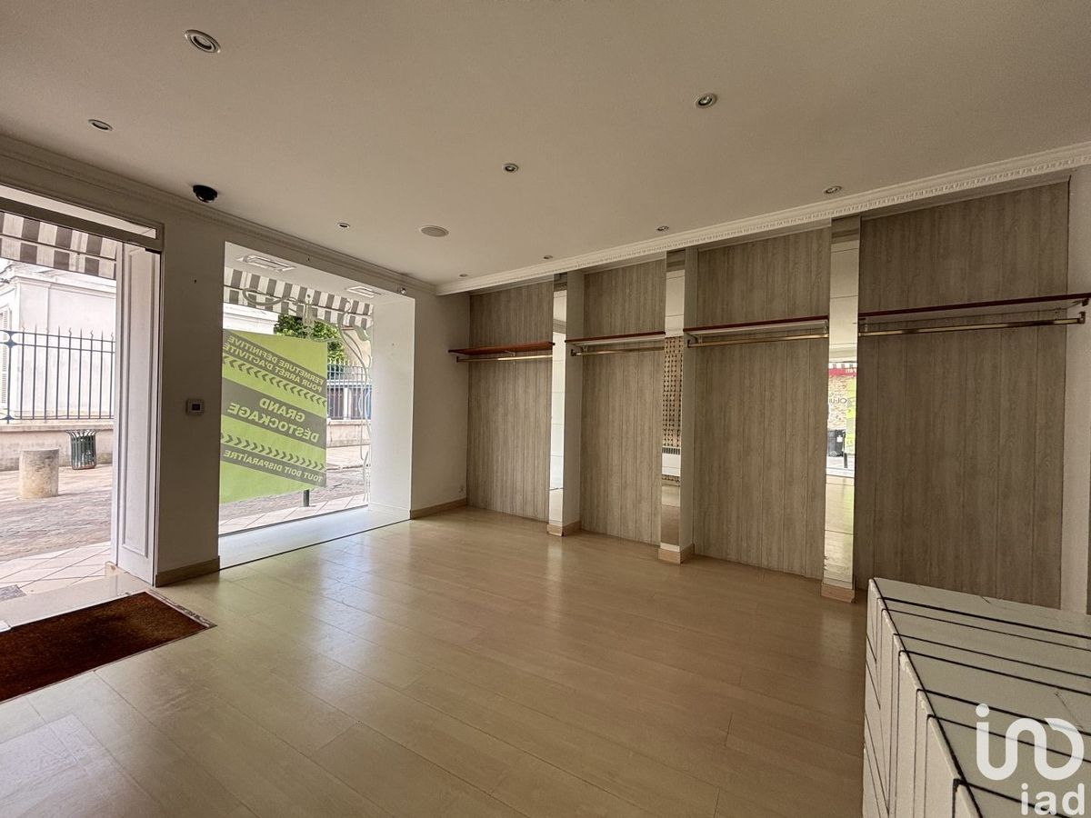 Local d’activité de 54 m² à RAMBOUILLET (78120)