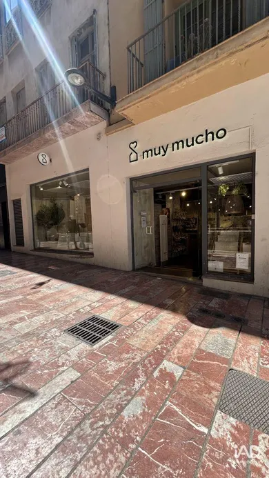 Commercial walls in PERPIGNAN (66000)