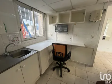Boutique/Local commercial à FORCALQUIER (04300)
