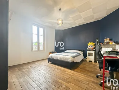 Commercial walls in VALLERY (89150)