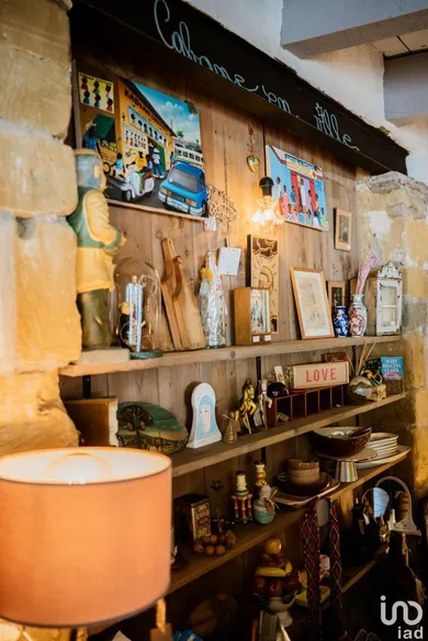 Boutique/Local commercial à MÈZE (34140)