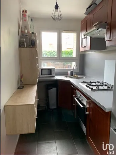 Appartement à MONTREUIL (93100) — 3/6