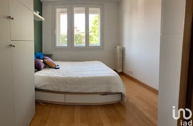 Appartement à MONTREUIL (93100) — 4/6