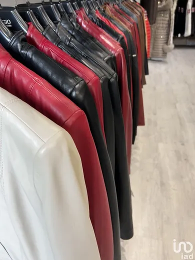 Commercial at TOURS (37000)