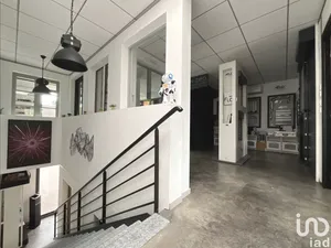 Office at SAINT-LAURENT-DE-MURE (69720)