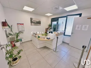 Commercial walls at TOULON (83200)