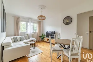 Appartement à CHAVILLE (92370)