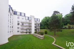 Appartement à CHAVILLE (92370)