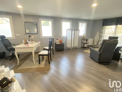 Business asset at DURY (80480)