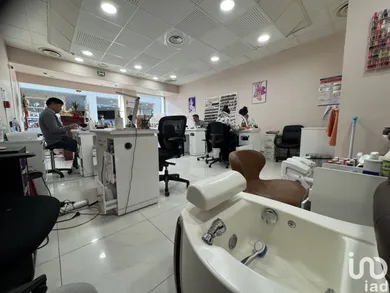 Boutique/Local commercial à LA VILLE-DU-BOIS (91620) — 4/6
