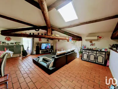 Appartement à VILLELAURE (84530)