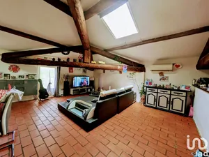 Apartment at VILLELAURE (84530)