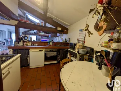 Apartment in VILLELAURE (84530)