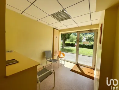 Commercial walls in JARRIE (38560)