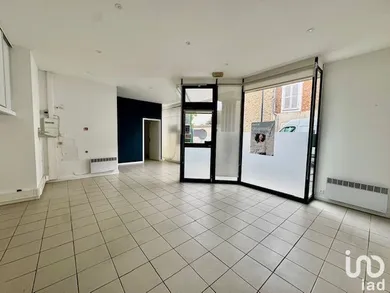 Commercial at DAMMARIE-LES-LYS (77190)