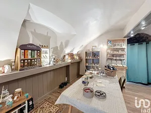 Boutique/Local commercial à CHAMPEIX (63320)