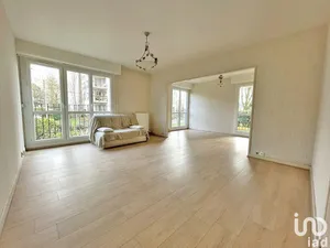Apartment at LE PLESSIS-BOUCHARD (95130)