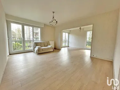 Apartment at LE PLESSIS-BOUCHARD (95130)