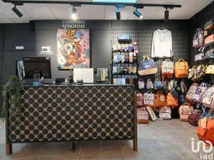 Commercial at CHINON (37500)