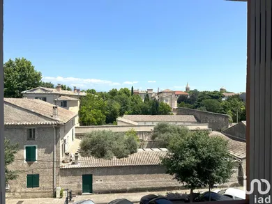 Appartement à CARPENTRAS (84200)