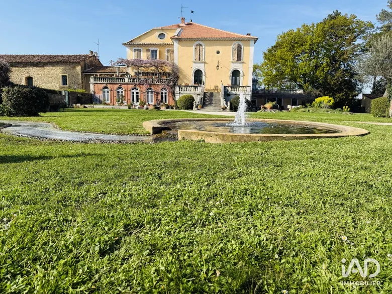 Maison 11 pièces 136 m² · à Entraigues-sur-la-Sorgue · 136 m² · 1 430 000 €