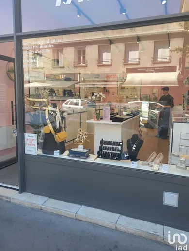 Commercial at TOURS (37000)