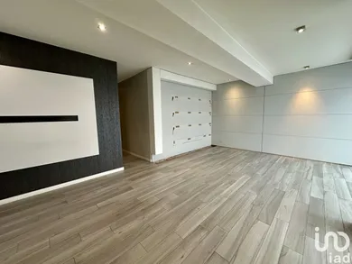 Commercial walls at LAGNY-SUR-MARNE (77400)