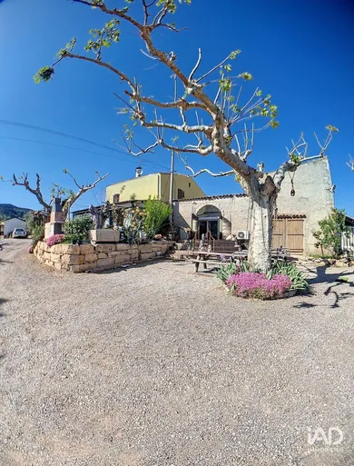 House at VILLENEUVE (04180)