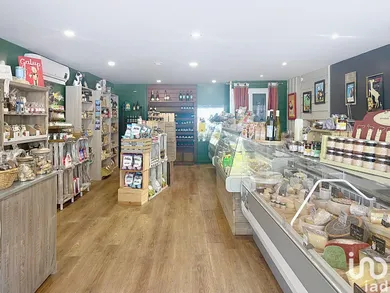 Boutique/Local commercial à AIGREFEUILLE-D'AUNIS (17290)