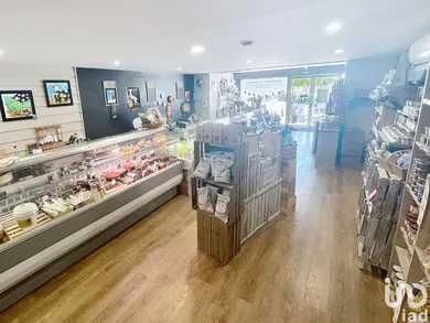 Boutique/Local commercial à AIGREFEUILLE-D'AUNIS (17290)