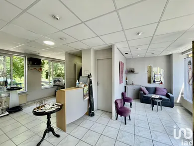 Commercial in SEINE-PORT (77240)