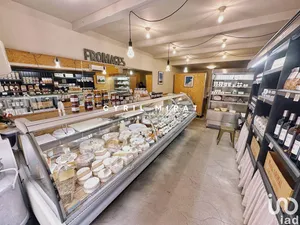 Boutique/Local commercial à HYÈRES (83400)