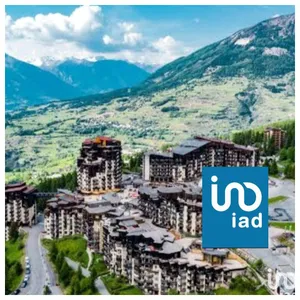 Commercial walls at LES ORRES (05200)