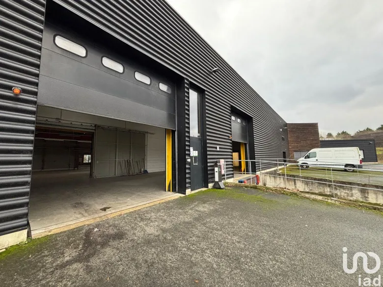 Murs commerciaux à BERD'HUIS (61340) · 270 m² · 1 799 810 €