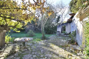 Maison à CAUMONT-SUR-DURANCE (84510)