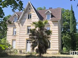 Château à MONFAUCON (24130)