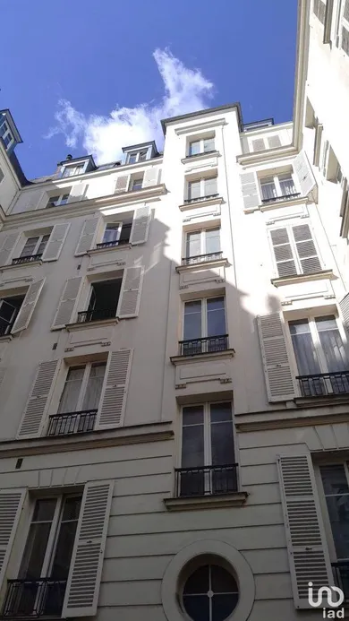Apartment in PARIS (75007)