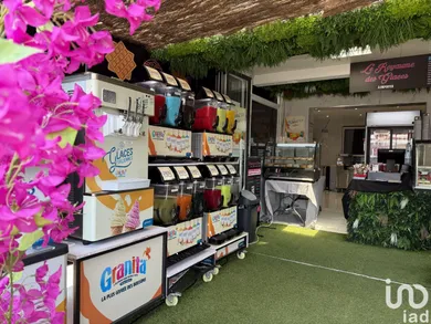 Boutique/Local commercial à SIX-FOURS-LES-PLAGES (83140)