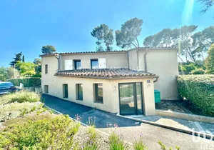 Murs commerciaux à SANARY-SUR-MER (83110)