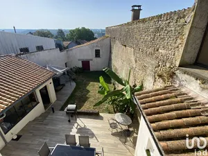 Maison à CHAMPDENIERS-SAINT-DENIS (79220)