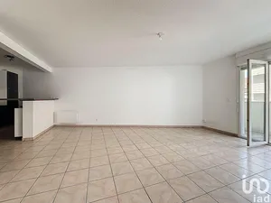 Apartment in BORDEAUX (33300)