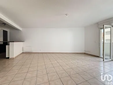 Apartment in BORDEAUX (33300)